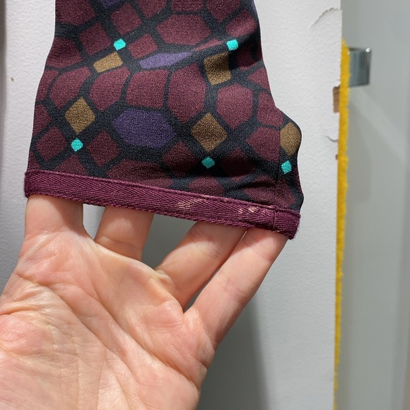 Wilfred size 2 patterned v-neck 3/4 sleeve mini dress in almost perfect cond - Picture 7 of 7